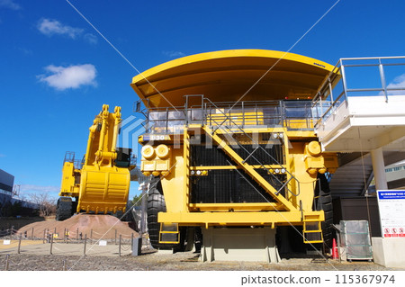 小松之森超大型自卸車與超大型液壓挖土機 115367974