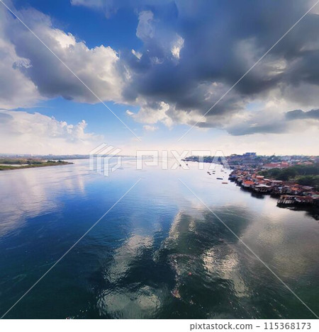 雲、海、漂浮垃圾 雲、海、漂浮垃圾 115368173
