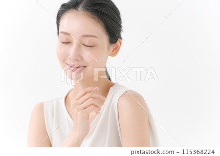 Portrait of a woman with beautiful skin 115368224