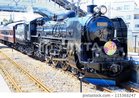 A powerful run on the Ryomo Line in spring... C6120 steam locomotive A powerful run on the Ryomo Line in spring... C6120 steam locomotive 115368247