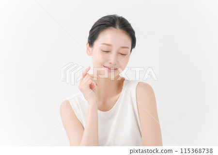 Beautiful woman portrait 115368738