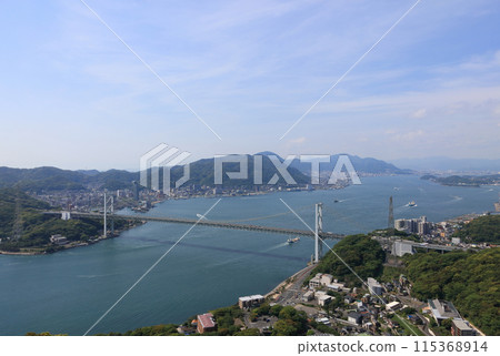 從日野山公園看到的關門海峽兩岸(右為下關,左為門司) 從日野山公園看到的關門海峽兩岸(右為下關,左為門司) 115368914
