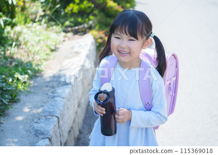 小學生補水 115369018