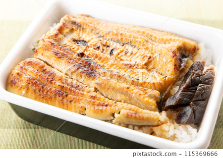 美味的鰻魚盒午餐 115369666
