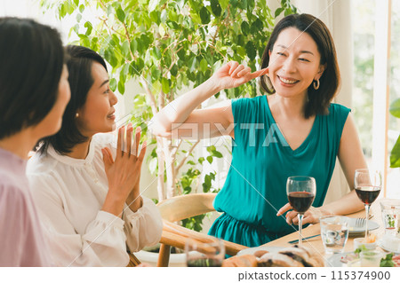 女生 女孩 女性 115374900