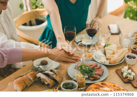 家庭聚會 進餐 吃飯 115374908