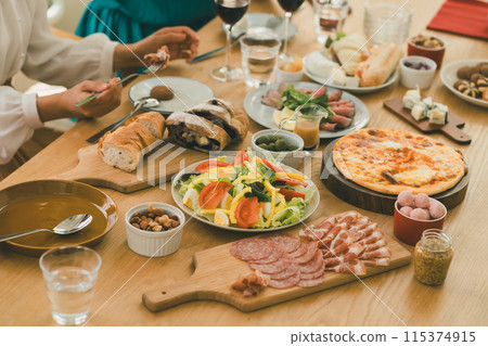 lunch, culinary, delight 115374915