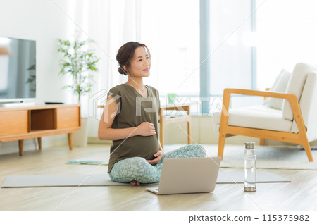Maternity Yoga Online Yoga 115375982