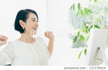 一個正在成長的中年婦女 115376829