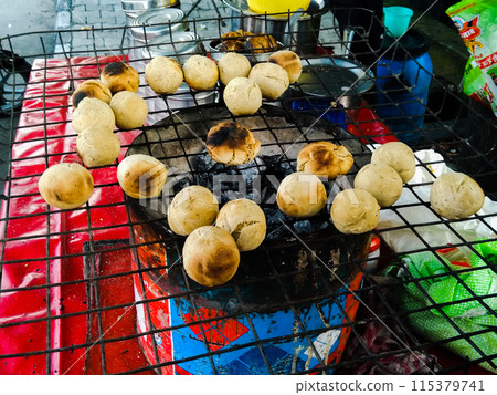 A picture of litti chokha 115379741