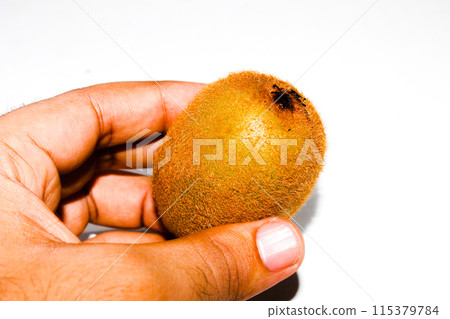 A picture of kiwi with selective focus 115379784