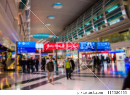 杜拜國際機場購物中心的模糊視野 杜拜國際機場購物中心的模糊視野 115380263