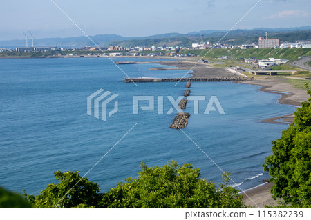 Sea seen from the hill 115382239