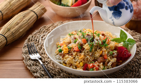 Shirasu and natto fried rice (a fried rice recipe that lets you enjoy the savory flavor of natto) Shirasu and natto fried rice (a fried rice recipe that lets you enjoy the savory flavor of natto) 115383066