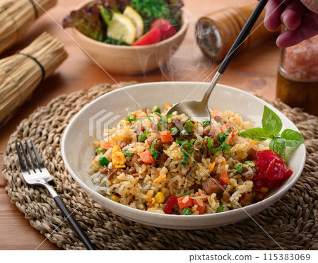 Shirasu and natto fried rice (a fried rice recipe that lets you enjoy the savory flavor of natto) 115383069