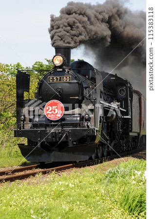 Banetsu Monogatari on the Ban-Etsusai Line, which runs with black smoke Banetsu Monogatari on the Ban-Etsusai Line, which runs with black smoke 115383118