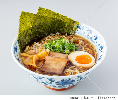 A delicious ramen 115386276