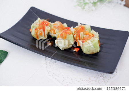 delicious fresh dim sum as a background 115386671