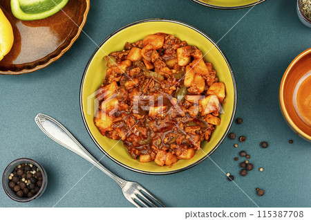 Roast potatoes and ground turkey. 115387708