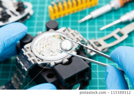 Wristwatch battery change 115389312