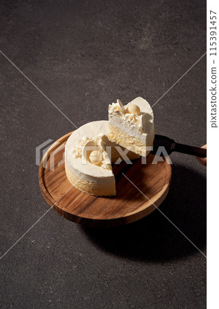 a slice of white cake 115391457