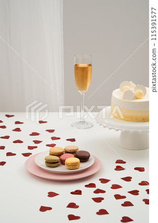 dessert and champagne 115391577
