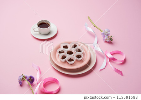 Sweet chocolate and coffee 115391588