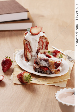 Bread full of whipped cream and strawberry 115391804