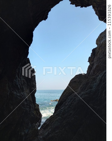 從日出關門看到的大海 從日出關門看到的大海 115391826