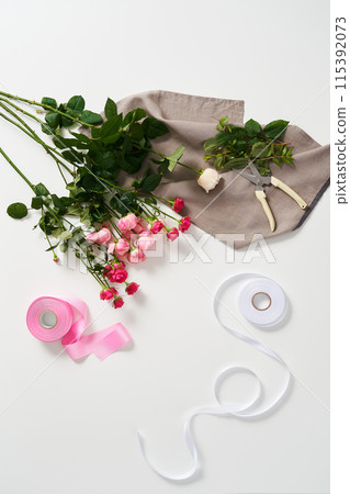 fresh flowers to wrap fresh flowers to wrap 115392073