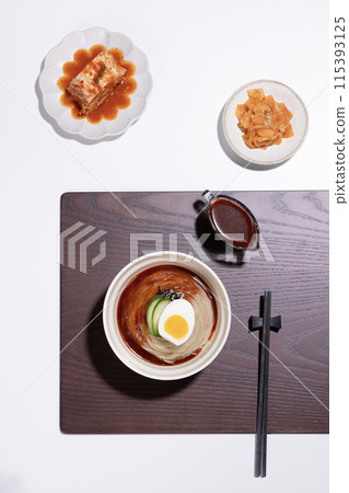 Bibim naengmyeon that's cool in summer Bibim naengmyeon that's cool in summer 115393125