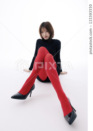 Korean Woman Sitting on the Floor in a Black... - Stock Photo [115393550] -  PIXTA