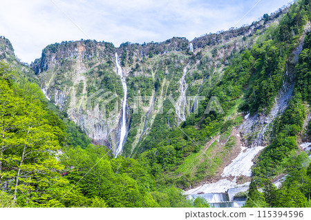 [Toyama Prefecture_Shomyo Falls_Hannoki Falls] The legendary tallest waterfall in Japan, Hannoki Falls and its friends 115394596