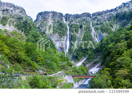 [Toyama Prefecture_Shomyo Falls_Hannoki Falls] The legendary tallest waterfall in Japan, Hannoki Falls and its friends 115394599