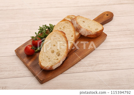 Sliced baguette 115394792