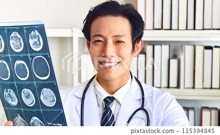 Brain surgeon doctor image 115394845