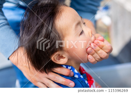 幼兒用自來水洗手 115396269