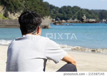 海邊思考的人 115397145