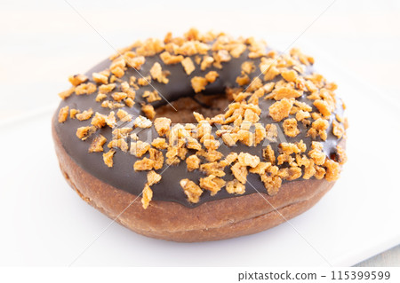 バンクシー Donuts (Chocolate) エスタンプリトグラフ DONUT RNG CHOC W/SPNKL 24-3.2Z GCHC - Gordon Restaurant Market