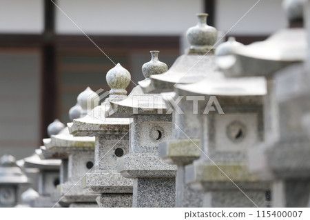 Grave lantern 115400007