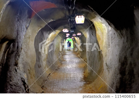 Tohoku, Jodogahama, Entering the tunnel connecting Jodogahama and Takonoura from the Takonoura side, Miyako City, Iwate Prefecture (1) Tohoku, Jodogahama, Entering the tunnel connecting Jodogahama and Takonoura from the Takonoura side, Miyako City, Iwate Prefecture (1) 115400655