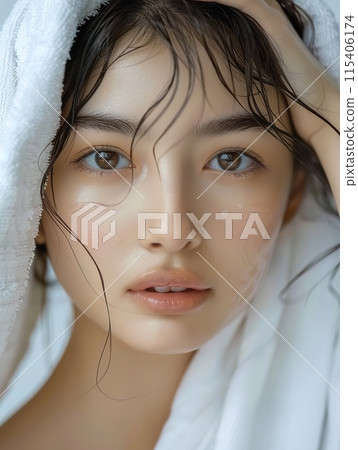 Close Up of Woman with Fresh Skincare Routine 115406174