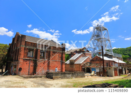 [Kumamoto Prefecture] The second shaft tower of the Manda Pit of the Mitsui Miike Coal Mine on a clear day (Meiji Industrial Revolution Heritage Sites of Japan) 115409890