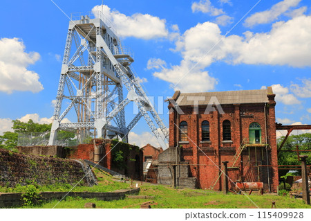 [Kumamoto Prefecture] The second shaft tower of the Manda Pit of the Mitsui Miike Coal Mine on a clear day (Meiji Industrial Revolution Heritage Sites of Japan) 115409928
