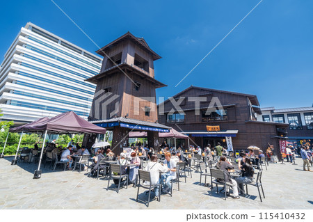 "Tokyo" Toyosu bustling with tourists, a scene packed with visitors 115410432