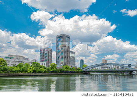 OAP Tower and Sakuranomiya Bridge, Okawa River, Osaka City 115410481
