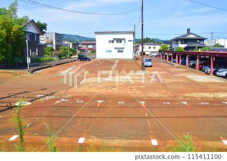 從越後心跳鐵道妙高羽馬線上越妙高站到直江津站的車窗看到的景色（2022年夏季） 115411100