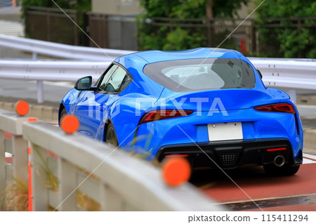 藍色跑車形象 藍色跑車形象 115411294