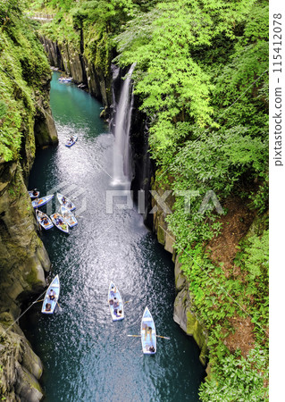 初夏的馬奈瀑布(垂直) 初夏的馬奈瀑布(垂直) 115412078