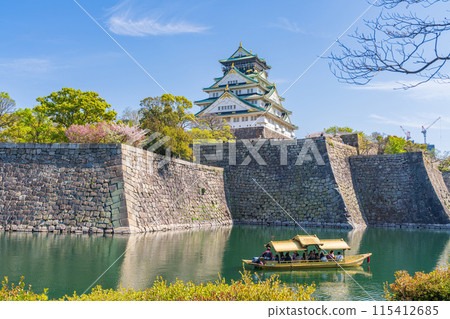 【春天的大阪城公園】大阪城天守閣和駁船 115412685